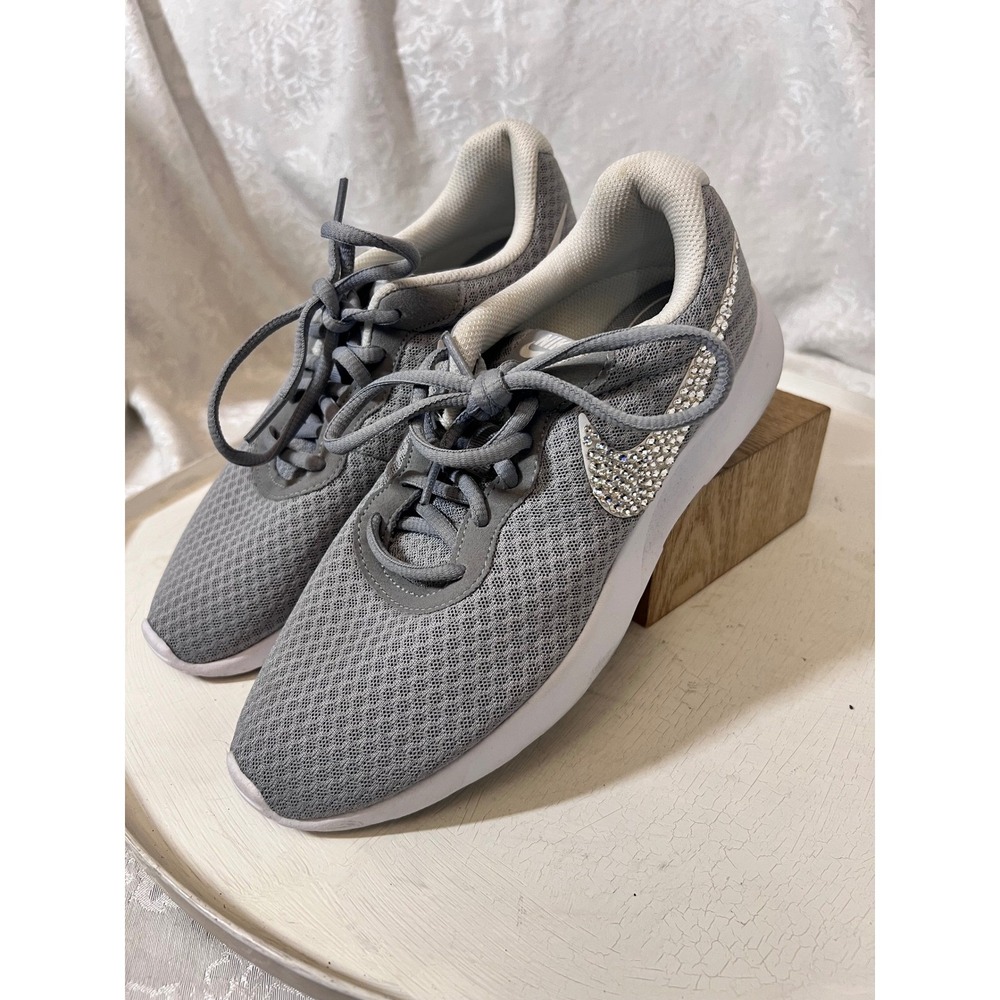Nike Tanjun Wolf Grey Crystal Swoosh Sneakers Womens 8 Running Shoes 812655-010